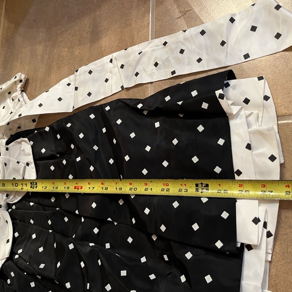 Ruffle polka dot dress - Picture 8 of 10